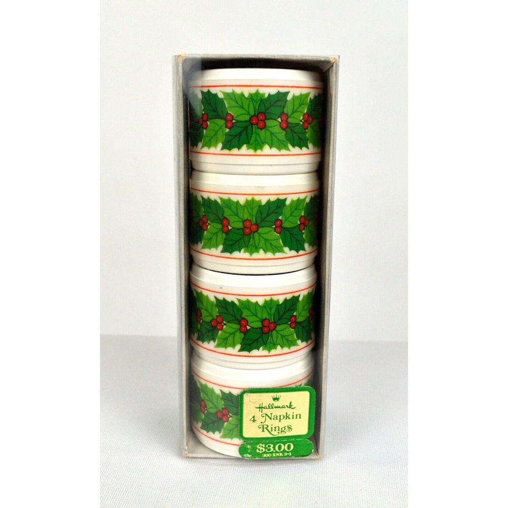 Vintage Christmas Hallmark Plastic Napkin Ring Holly And Berry Set Of 8